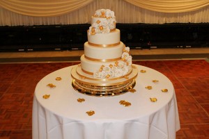 Wedding Cakes - Ivory and Gold Rose Cascade